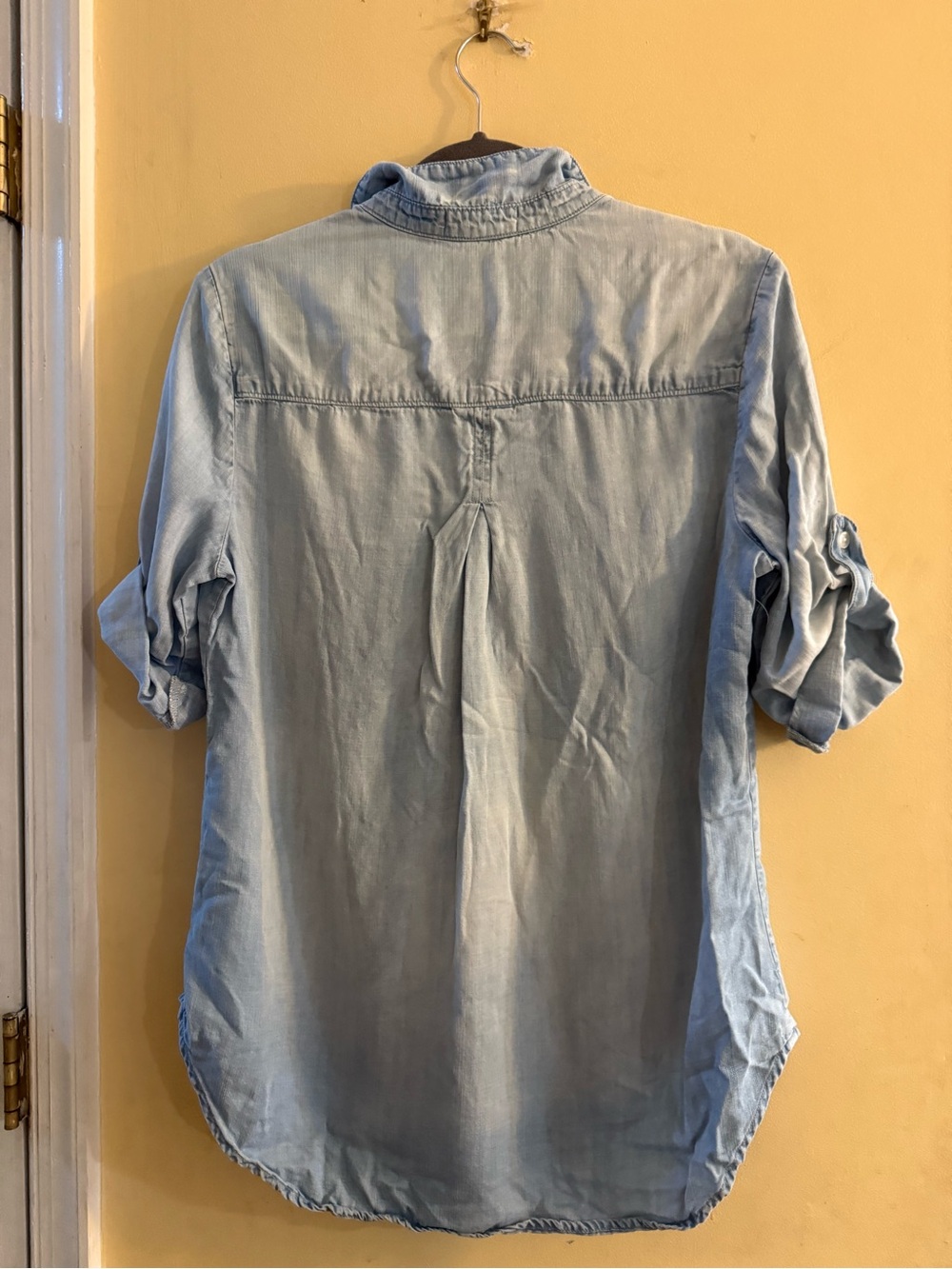 Cloth & Stone for Anthro Light Blue Denim Shirt - Relaxed Women's Henley, M - Picture 2 of 6